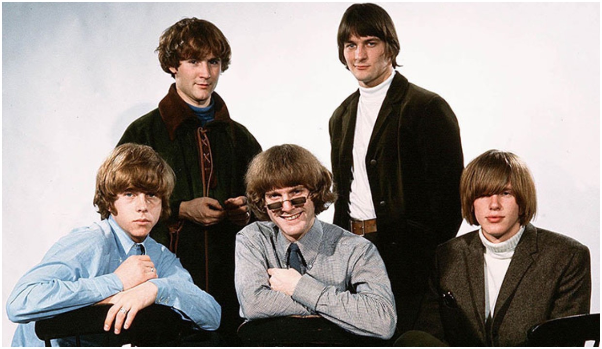 the byrds live with eight miles high